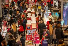 Black Friday: Χαμηλή σχετικά η φετινή κίνηση στο λιανεμπόριο