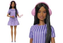 Η πρώτη κούκλα με αυτισμό toymaster-barbie